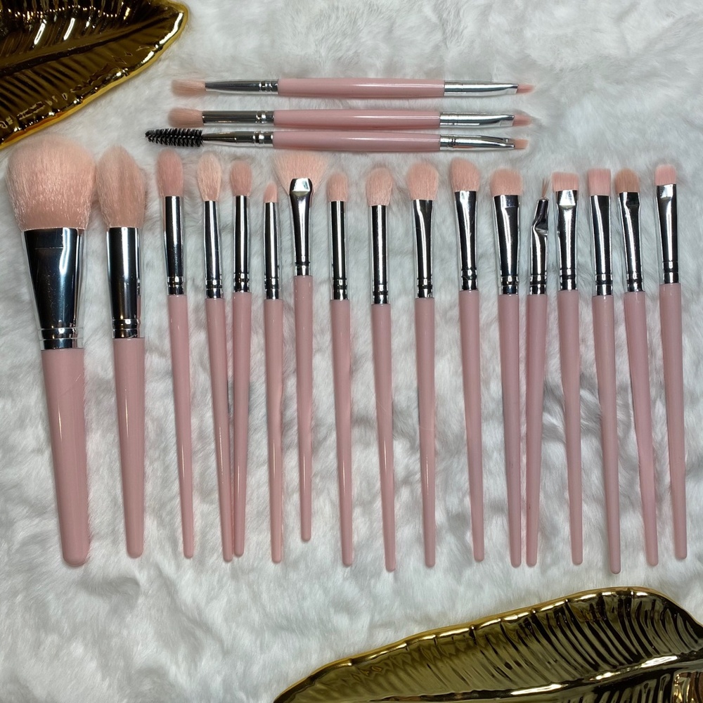 Pink Face & Eye Brush Set